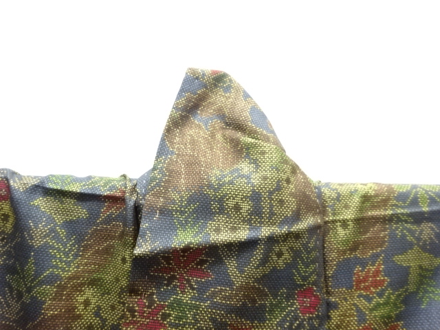  草花模様織り出し本場泥大島紬着物(5マルキ)